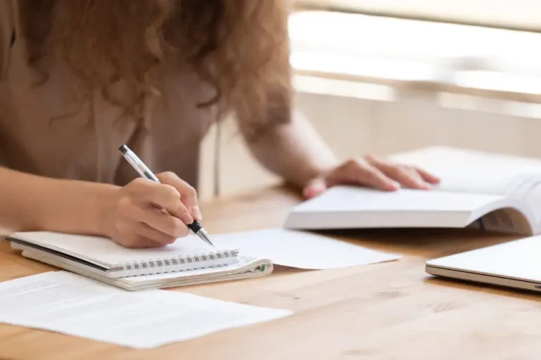 Examen Policía Nacional 2025 PDF: formato, plantilla y notas